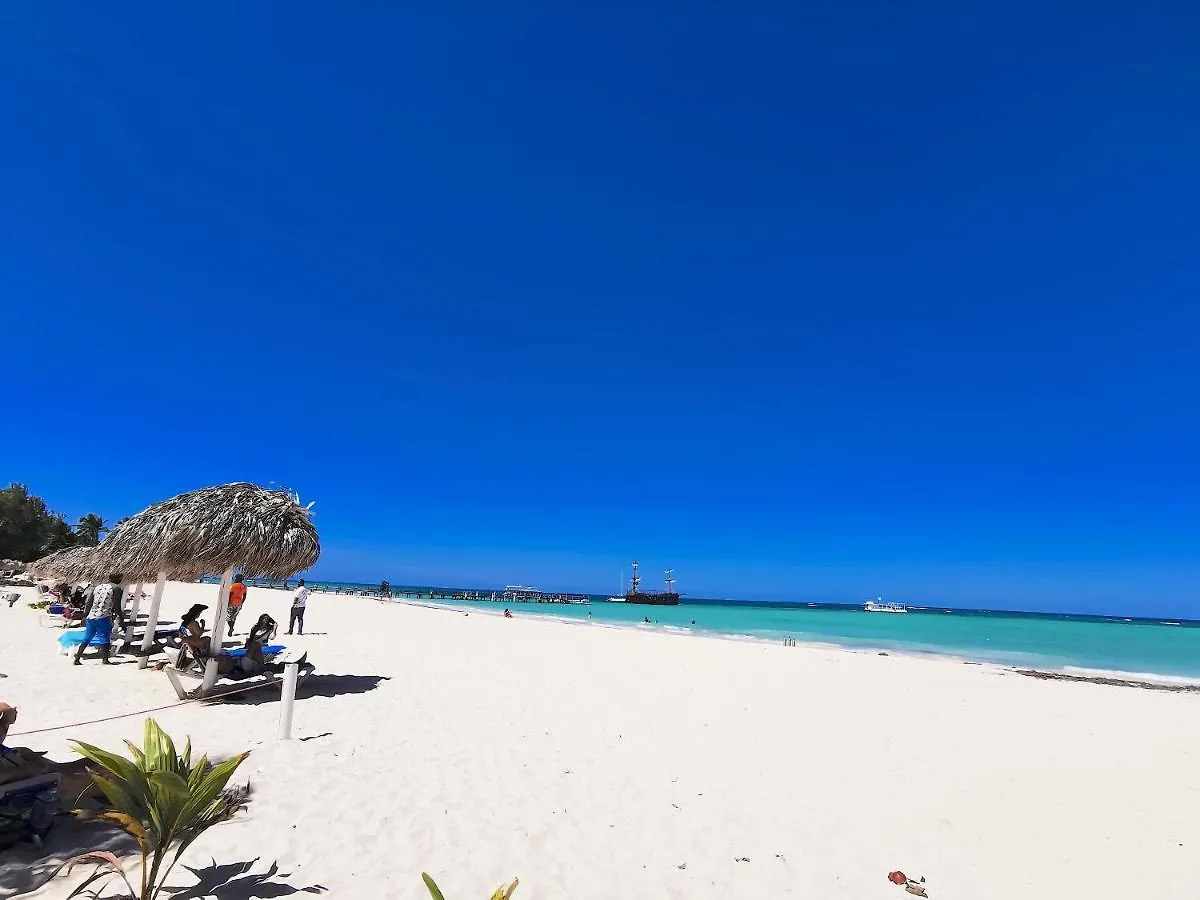 Ducassi Rooftop Pool & Beach Club 5*, Punta Cana